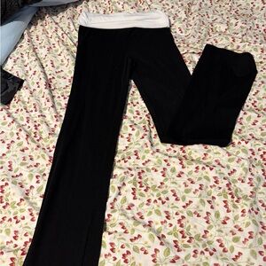 Women's Black and White Pants